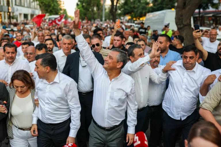 Özgür Özel’in Adana çıkarması