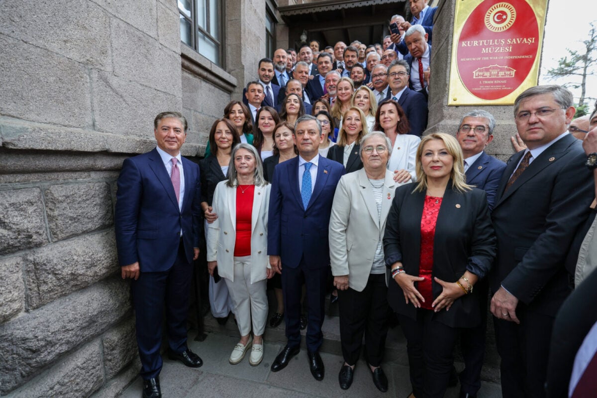 yeni parti