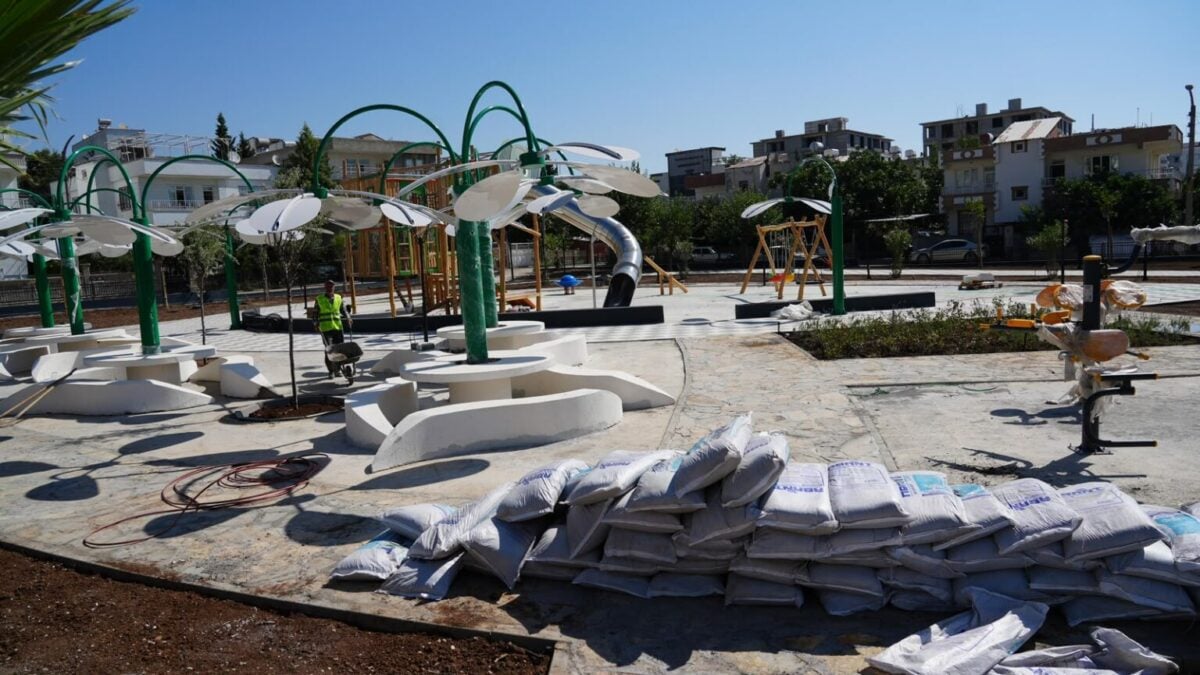 Denizli Büyükşehir Belediyesi Adıyaman'da park yaptırıyor