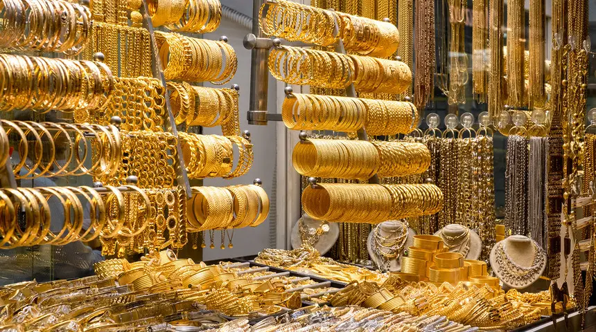 Ons altın 4 bin 174 dolarla beş haftanın zirvesinde