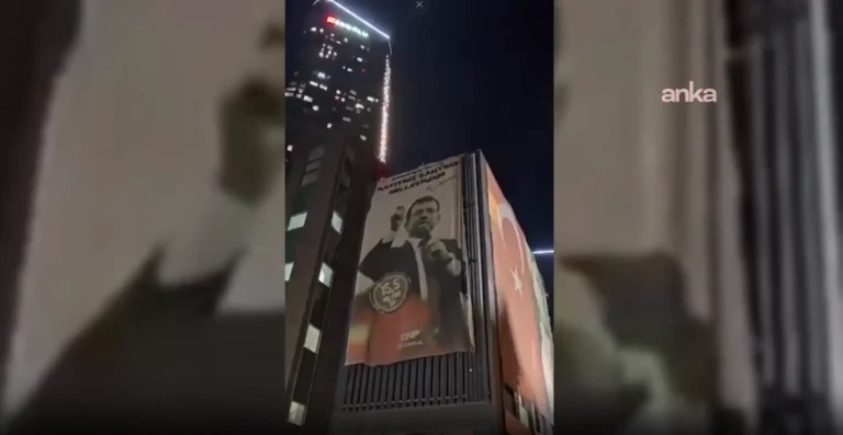 CHP İstanbul İl Başkanlığı'nda