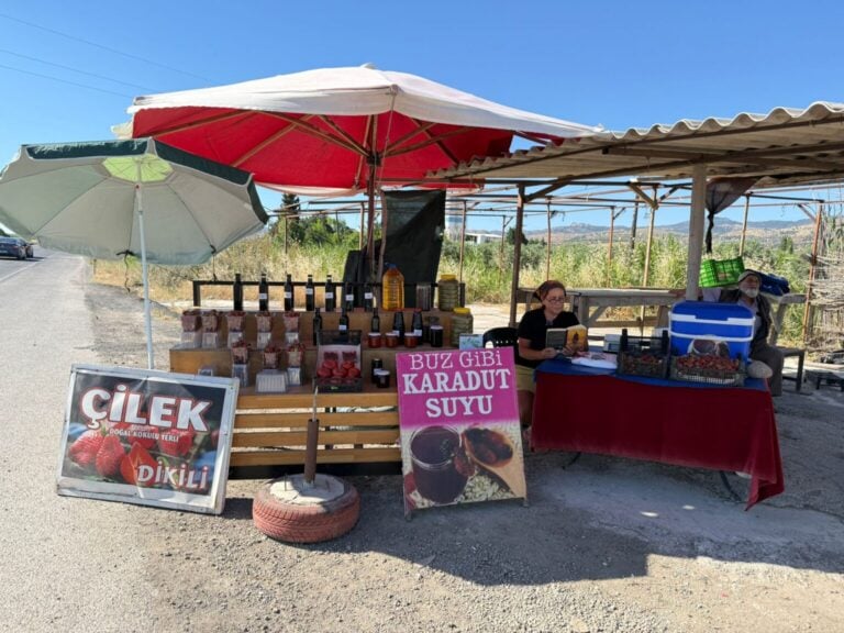 Yol kenarı tezgâhları