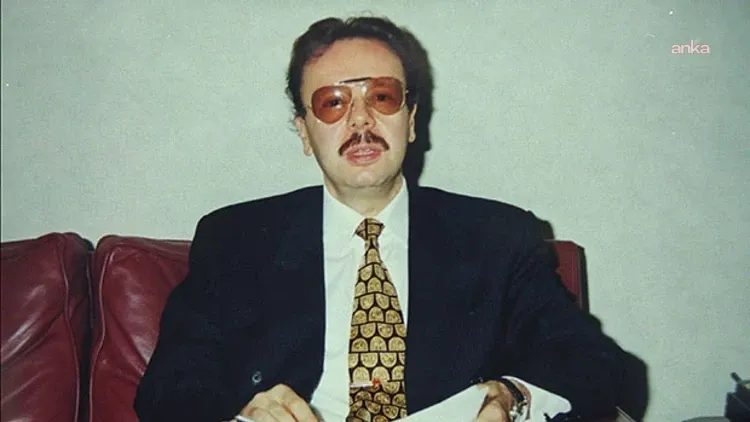 Süleymancıların eski lideri Arif Ahmet Denizolgun'un mezarı açıldı, cenaze Adli Tıp Kurumu'na götürüldü