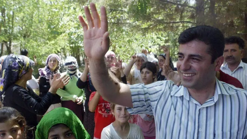 Selahattin Demirtaş kimdir?