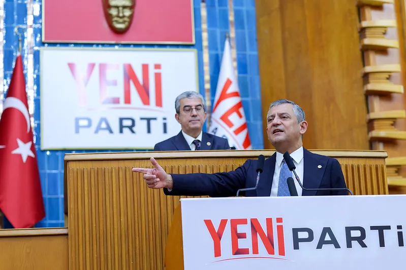 YENİ Parti kongre