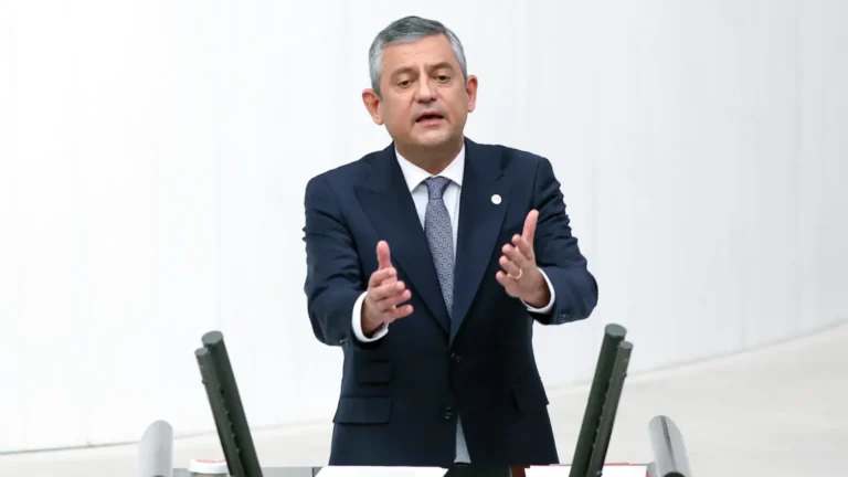 YENİ Parti mahalle baskısı