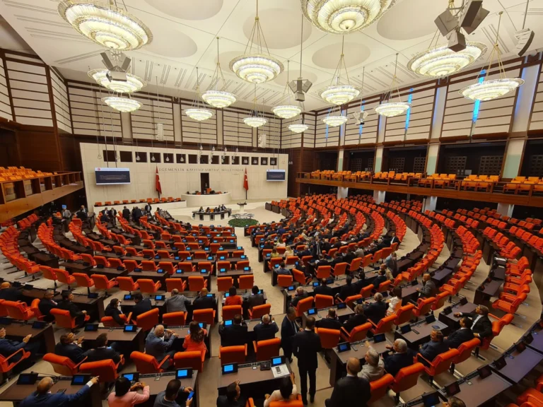 Turkey deliberates law offering conditional amnesty to PKK militants1