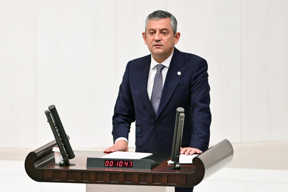özgür özel