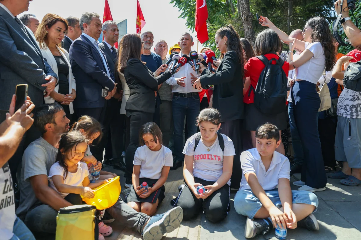 özgür özel'den yıldızlar
