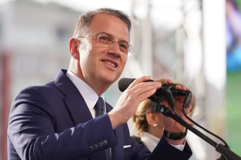Murat Çalık CHP'de kalacağını açıkladı