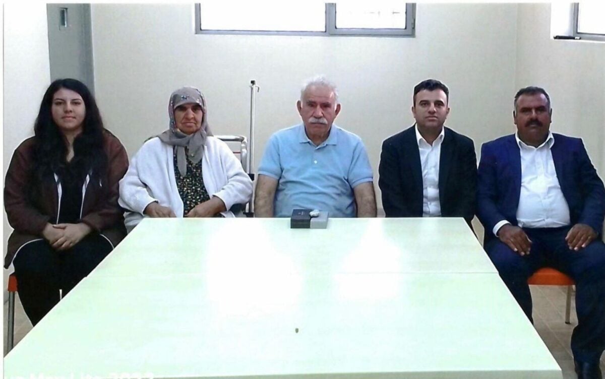 Öcalan'ın aile ziyareti fotoğrafı 10 ay sonra yayımlandı