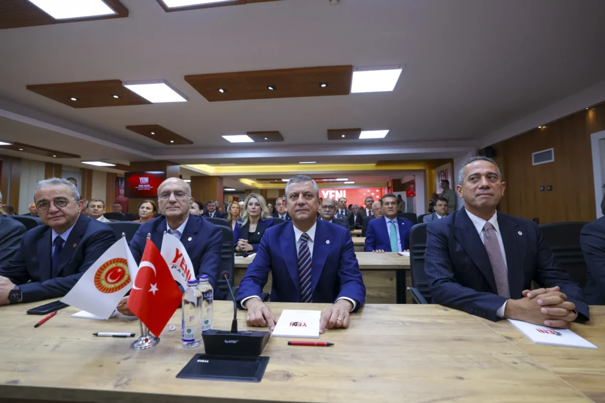 Özgür Özel fon krizi
