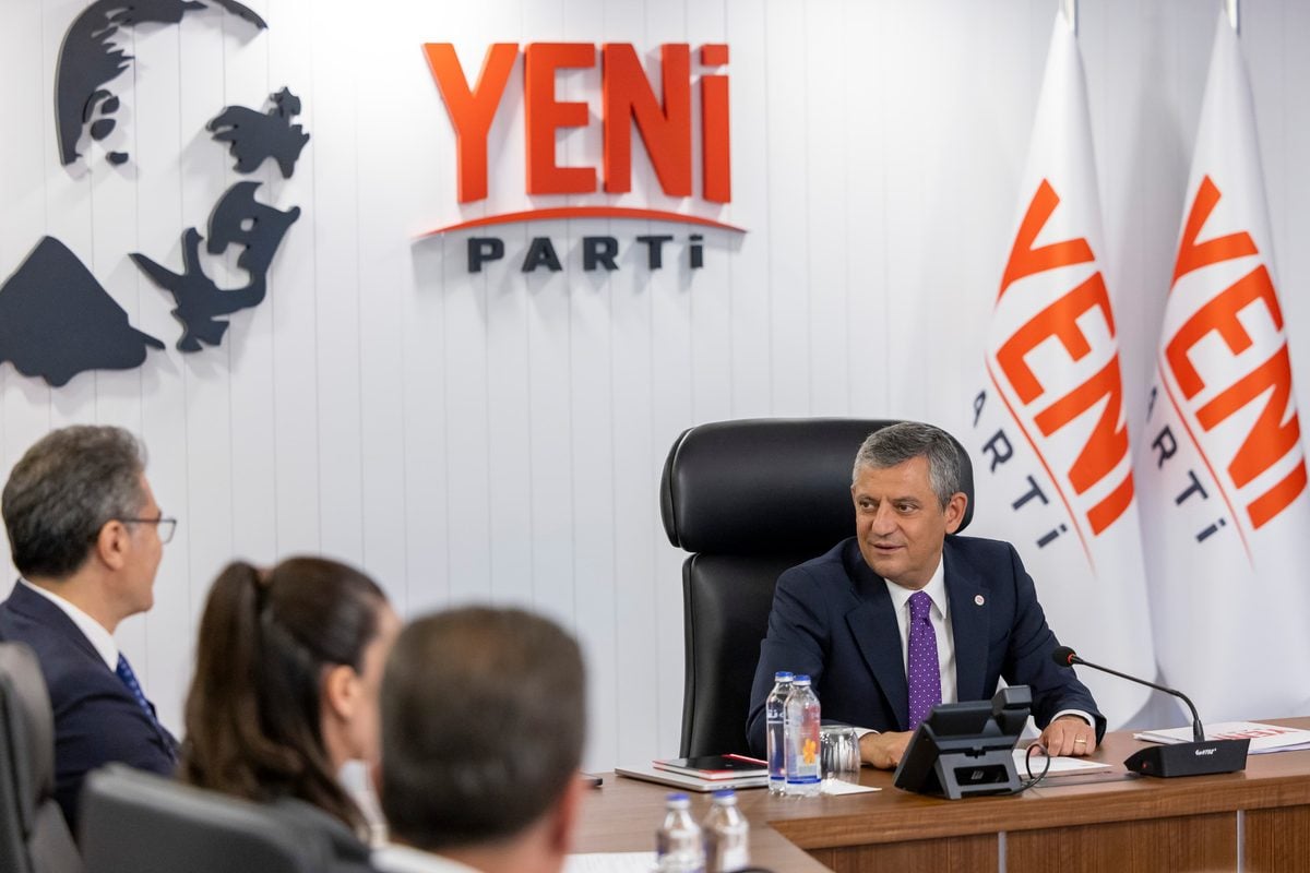 YENİ Parti kongre takvimini işletirken "isim ihtarı" gündemde