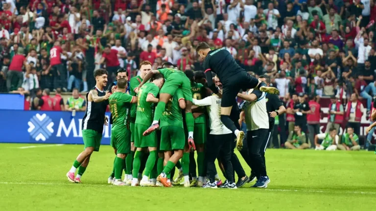 Nur Mehmet Güler yazdı - Bir varoluş hikâyesi: Amedspor