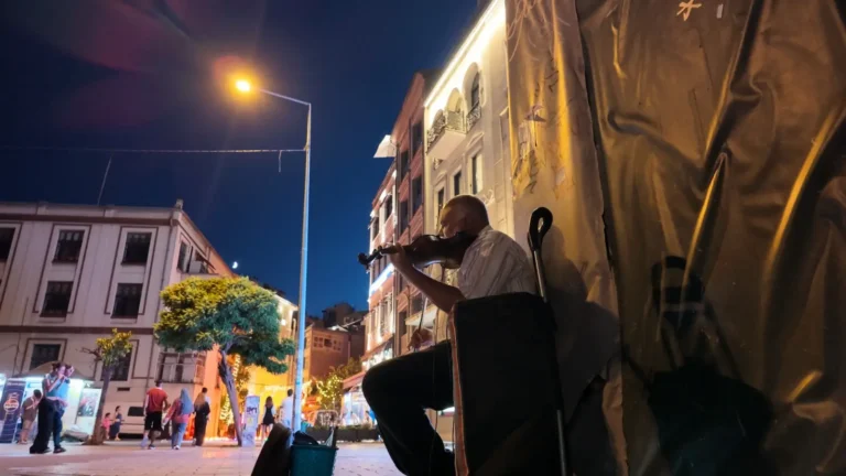 İstanbul’un sokaklarında müzik neden sustu?
