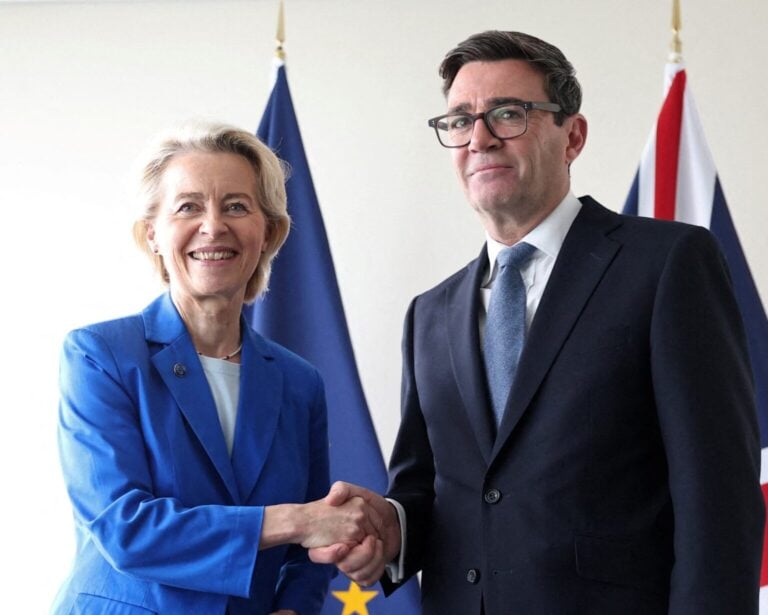 Andy Burnham ve Ursula von der Leyen