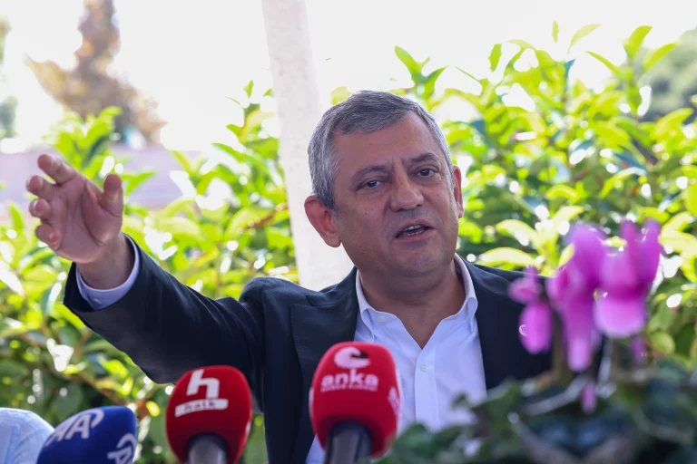 Özgür Özel Yalova'da konuştu
