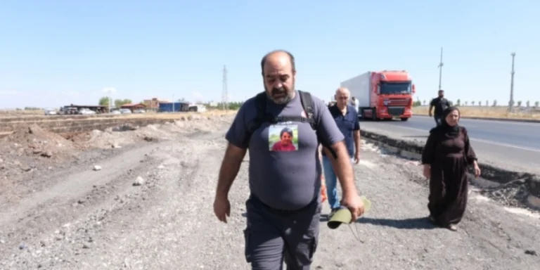 Narin Güran'ın babası Arif