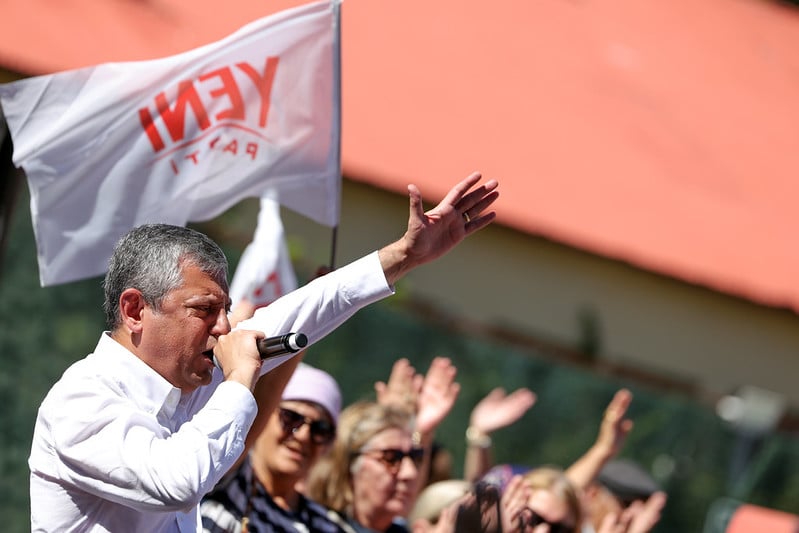 YENİ Parti kongre takvimini işletirken "isim ihtarı" gündemde