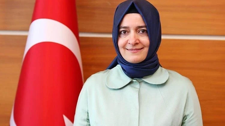 Fatma Betül Sayan Kaya kimdir?