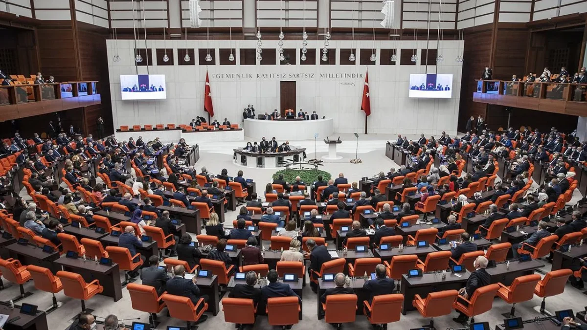 YENİ Parti’den “fon krizi”