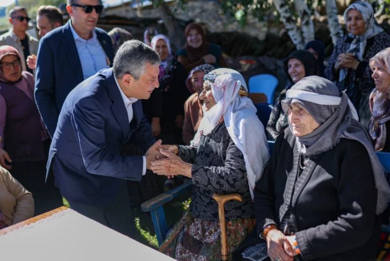 Özgür Özel Ardahan'da