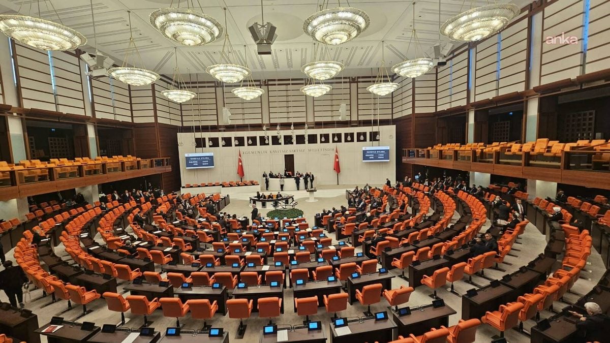 TBMM Genel Kurulu'nda fon düzenlemesinin ilk beş maddesi kabul edildi