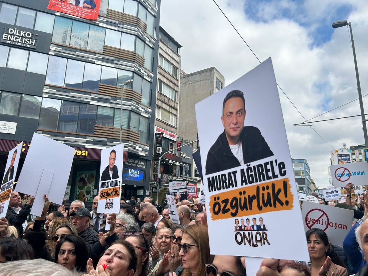 Gazeteciler basın özgürlüğü için yürüdü: "Korkmuyoruz, susmuyoruz, itaat etmiyoruz"