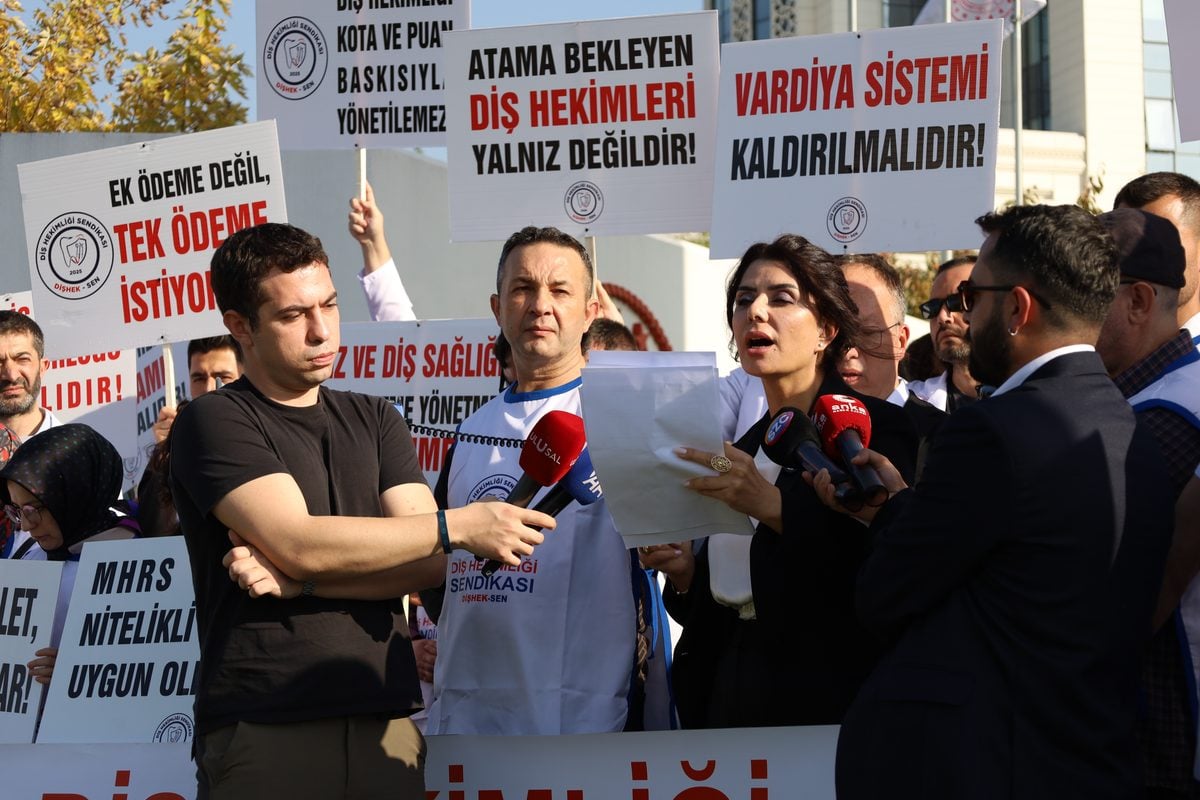 DİŞHEK-SEN: “Kukla değiliz, diş hekimiyiz”