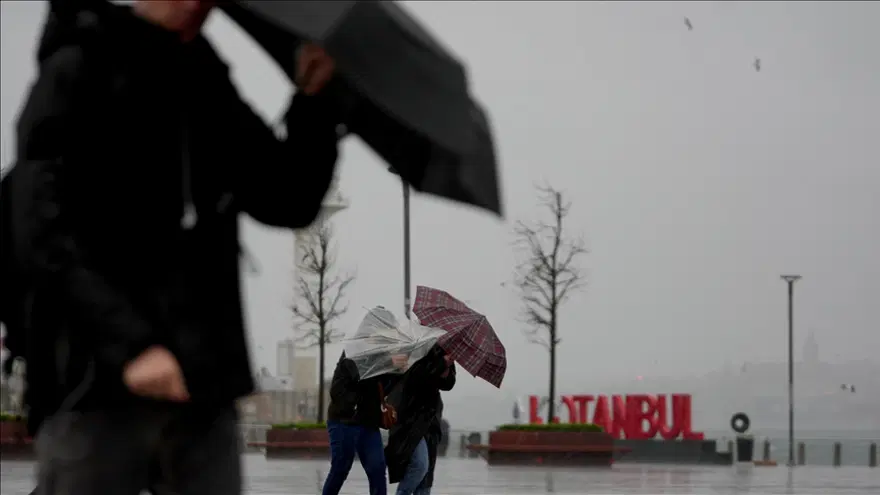 İstanbul'da yağmur nedeniyle okullar tatil edildi