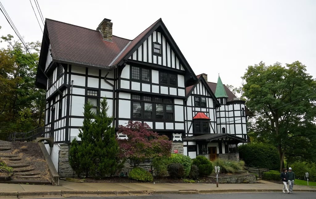 Cornell Üniversitesi, Chi Pi