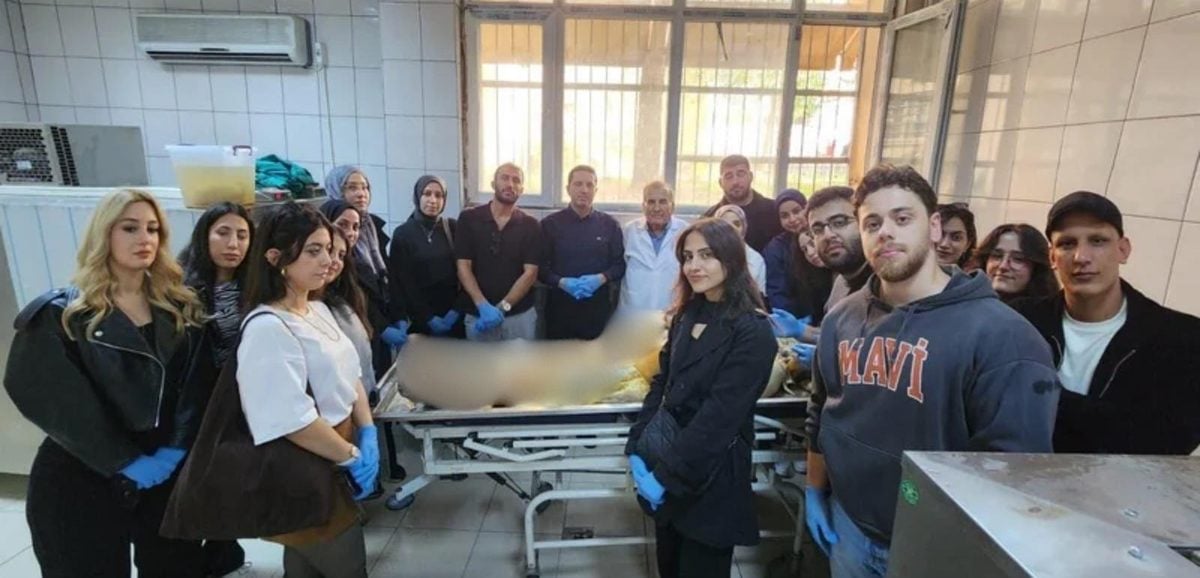 Dicle Üniversitesi hukuk öğrencileri 44 yıl sonra kadavra başında ders aldı