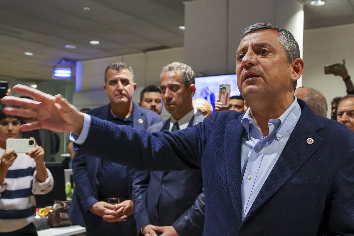 Özgür Özel'den Halk TV'ye
