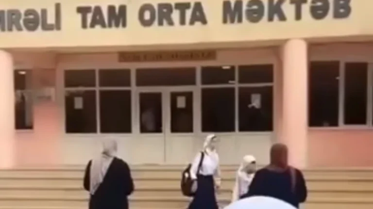 azerbaycan başörtüsü