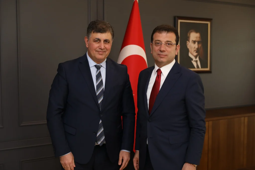Göksel Göksu yazdı | Siyasetin yeni şantiyesi İzmir bir piyon hamlesiyle nasıl düştü?