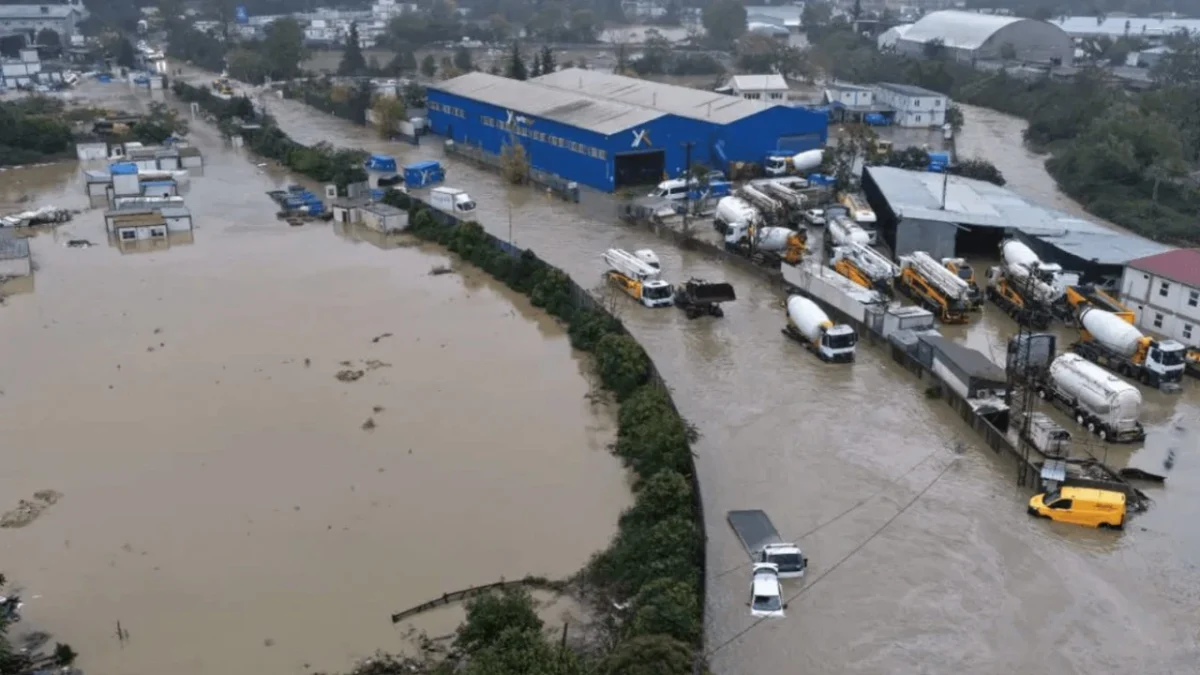 Yağmurun bilançosu: En az 9 kişi hayatını kaybetti