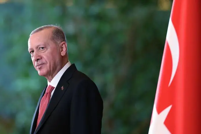 Bir dönem daha,