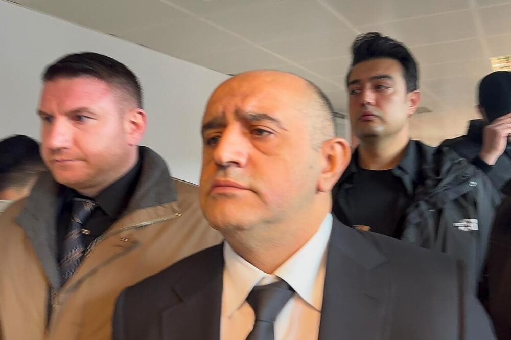 İETT Genel Müdürü: , Aziz İhsan Aktaş davasında karar duruşmaları: 3 belediye başkanı tutuklu bulunuyor, Aktaş’ın avukatı konuşuyor