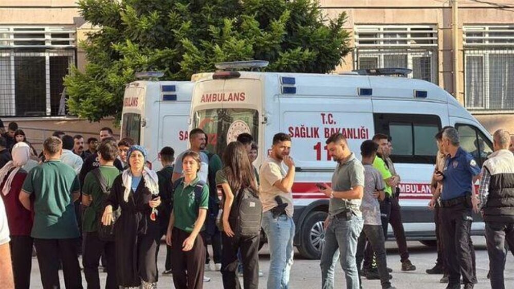Manisa'da okul saldırısı: En az 8 kişi yaralandı
