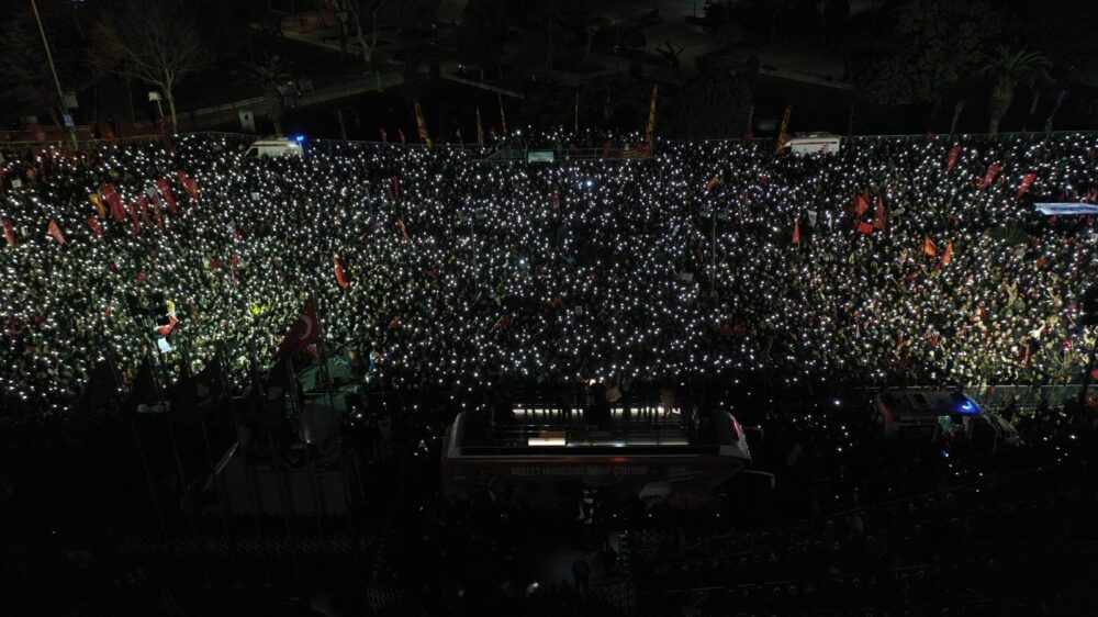 19 Mart’ın birinci yılında anbean Saraçhane: Hem coşkulu, hem duygulu 