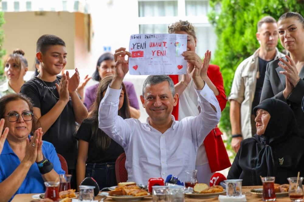 Ekrem İmamoğlu'nun savunması kitap